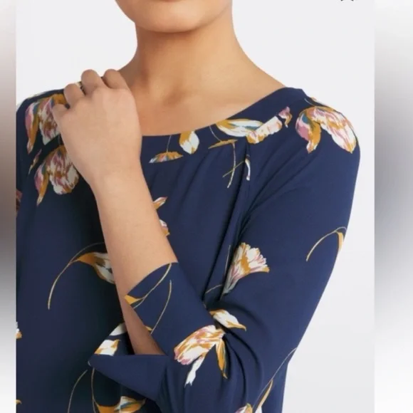 Daniel Rainn. Blue Floral, Zip Back Top. Size Petite Medium. - Picture 3 of 9